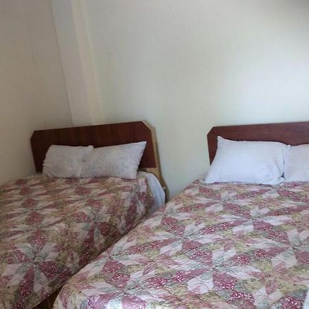 Studio 27 Inn Piarco エクステリア 写真