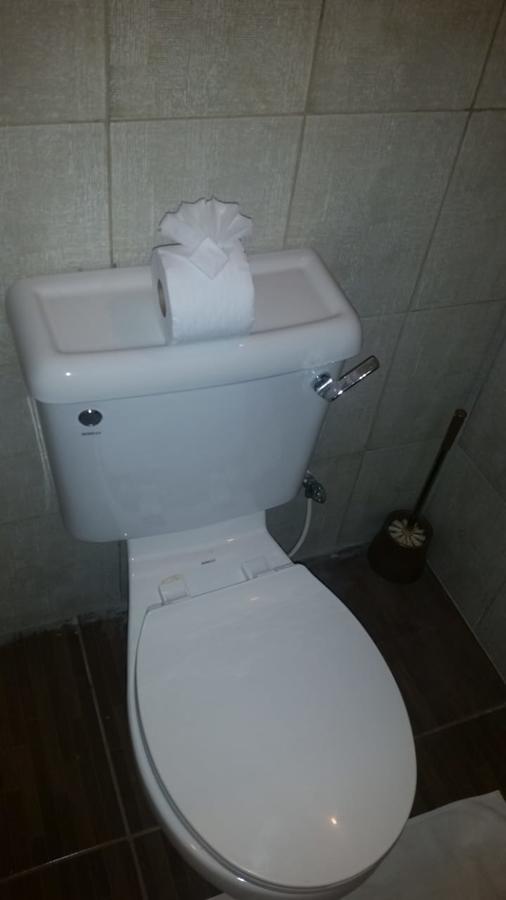 Studio 27 Inn Piarco エクステリア 写真